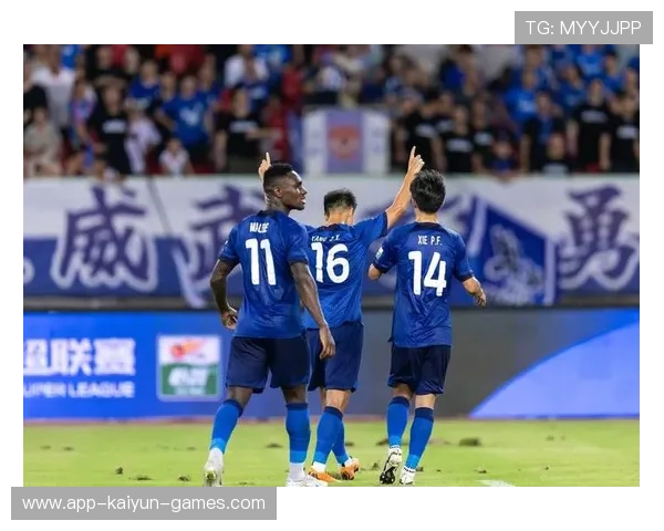 双外援缺战，上海海港锋线崩溃！球迷担忧：平局难保，两连败成定局？